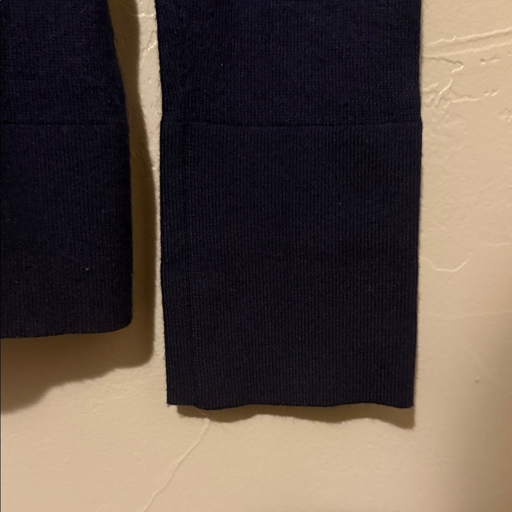 Lilly Pulitzer Navy Sweater with bow Accent Small - Picture 6 of 8